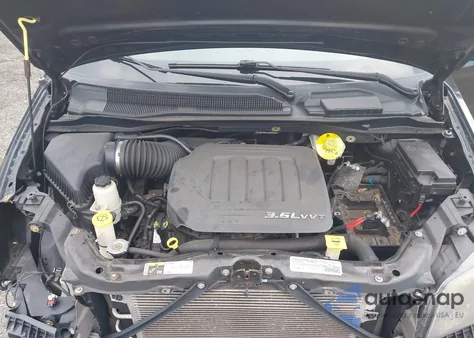 2014 Dodge Grand Caravan Sxt 30Th Anniversary z USA, uszkodzony, nr VIN 2C4RDGCG7ER450769